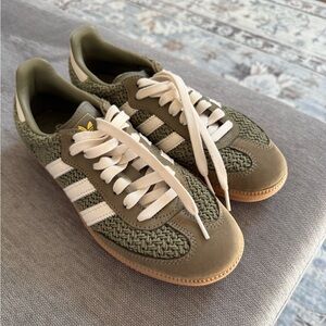 New Adidas Women’s Samba OG Shoes Size 8